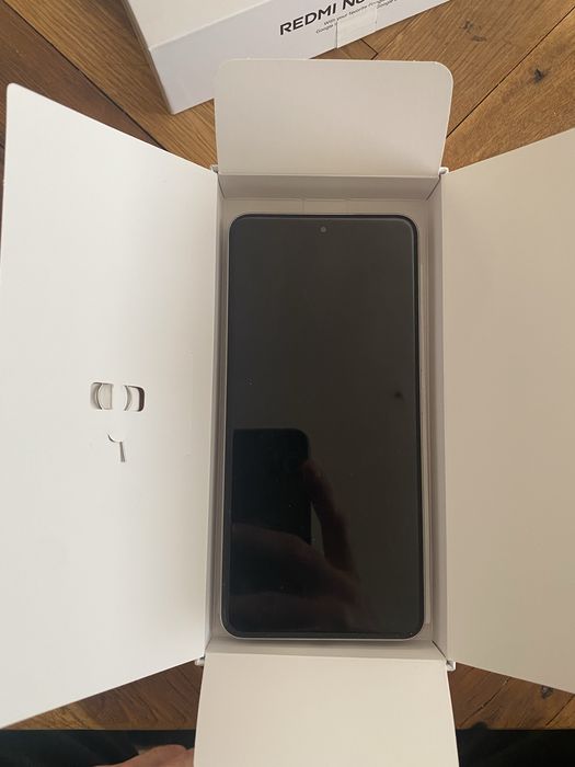 Redmi Note 15 Pro чисто нов с гаранция 2 години