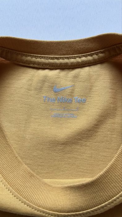Nike Graphic Tee tricou barbati Nike mărimea L galben mustar impecabil