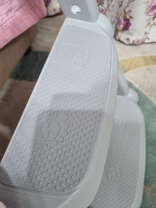 Детское сиденье на унитаз