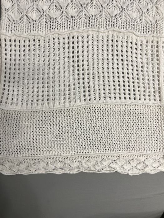 Вязаное платье белого цвета