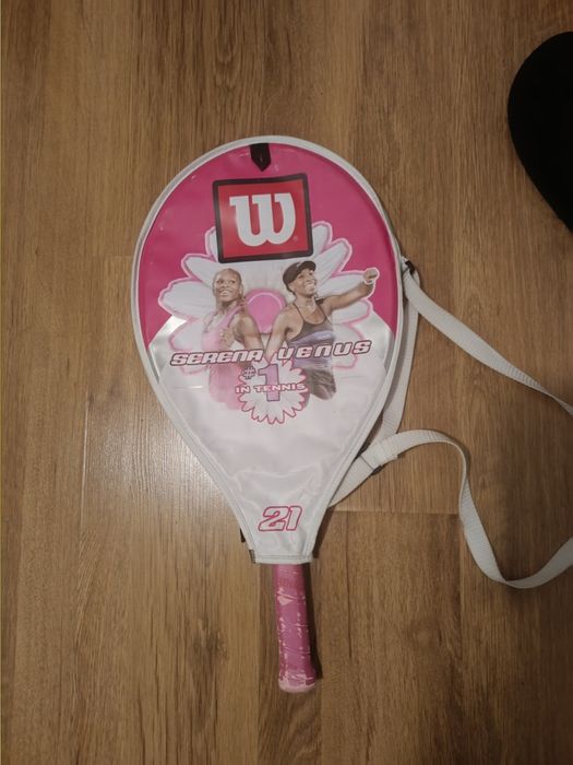 Заглавие: Детска тенис ракета Wilson Serena 21 + оригинален калъф