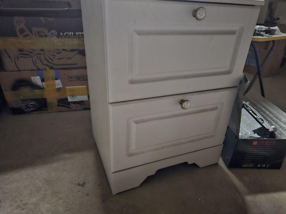 Тумба с зеркалом