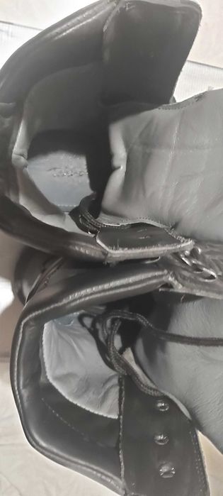 Продавам нови кубинки номер 45 естествена кожа