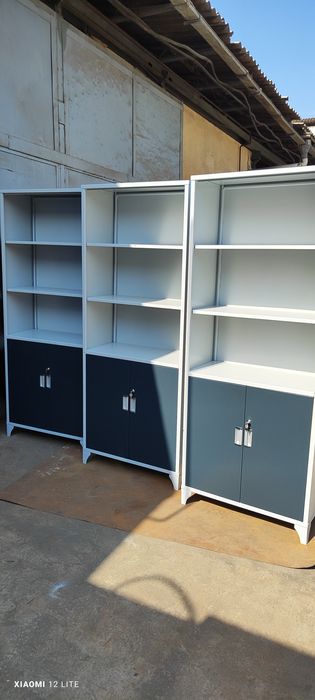 Металлические шкафы.