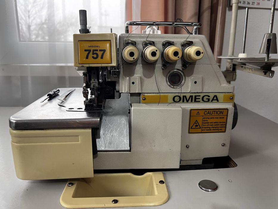 Mașină surfilat industrială Omega757 (220V) model identic cu Siruba757