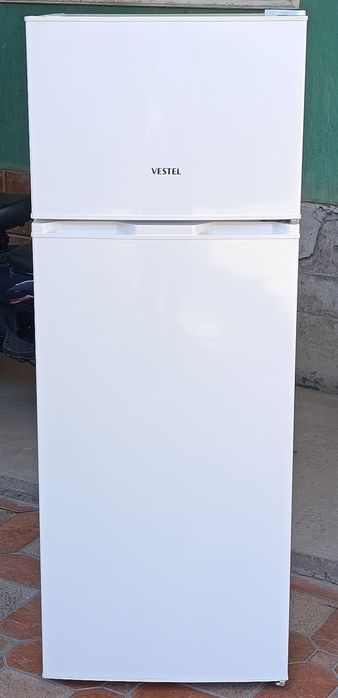 Vestel  холодильник сотилади.
