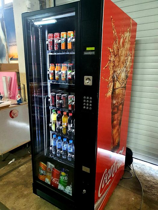 Вендинг машини за безалкохолни Робимат Robimat Siellaf Vending