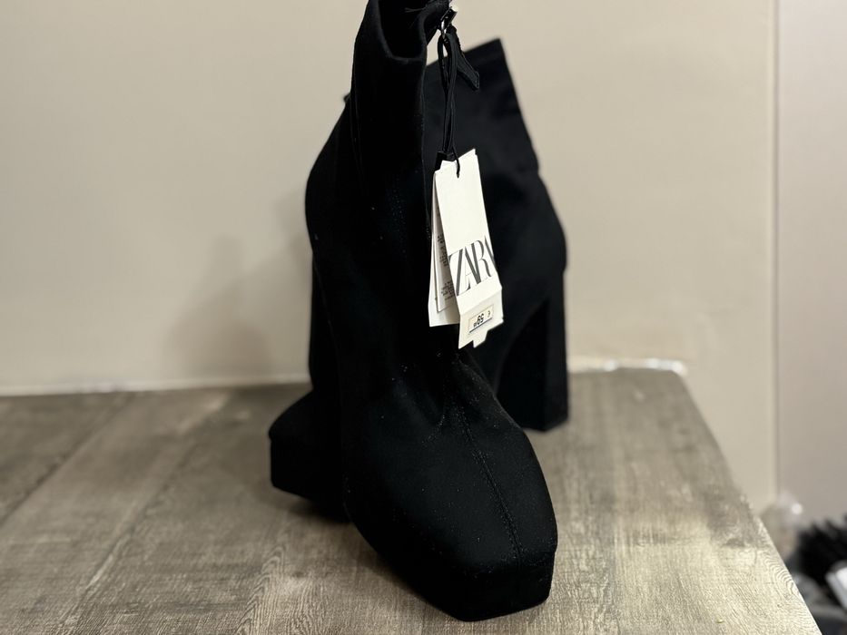 Боти на висок ток Zara