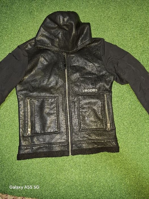 Kurtka spartifka vetrovkalar