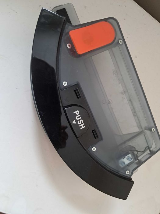 Прахосмукачка робот Oskar