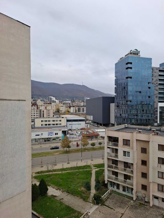 Продавам двустаен апартамент