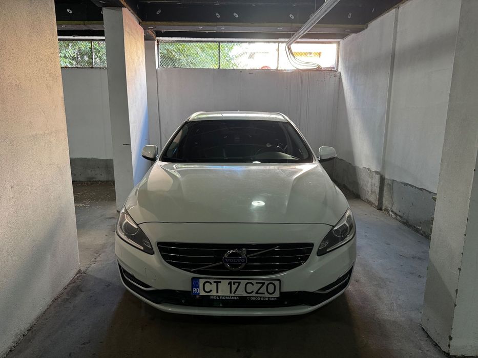 Volvo V60 2014 Volvo V60 D6 Plug-In Hybrid, echipare Summum