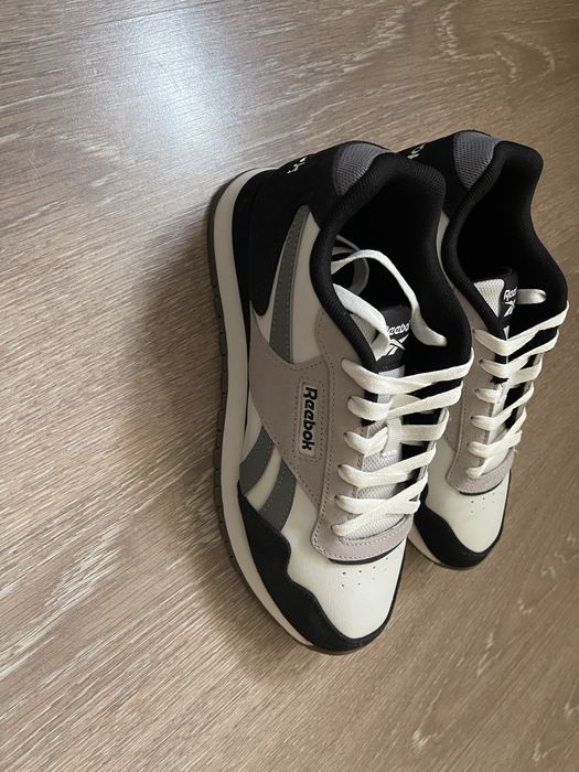 Продам красовки Reebok оригинал размер 40