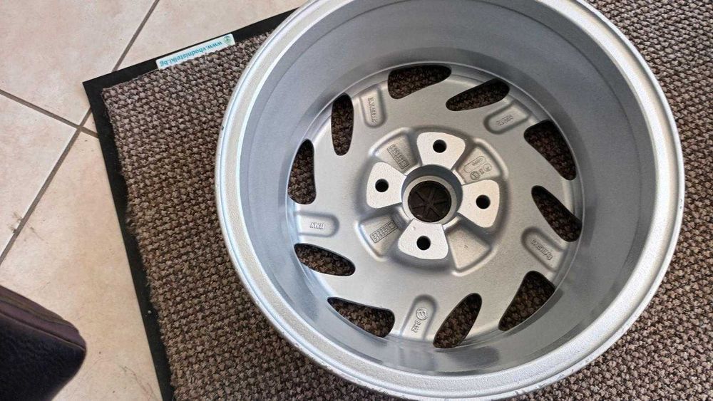 Оригинални алуминиеви джанти за FIAT 13 цола C-27.5, 5.50BX13H2, B412, SL1234