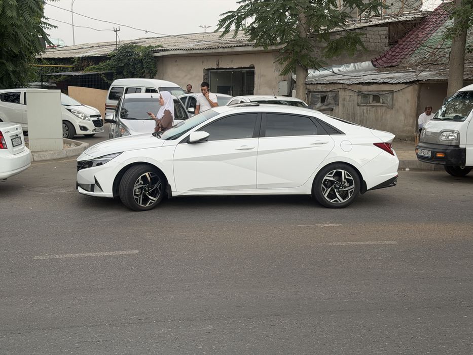 Hyundai elantra 2021 1.6 L
