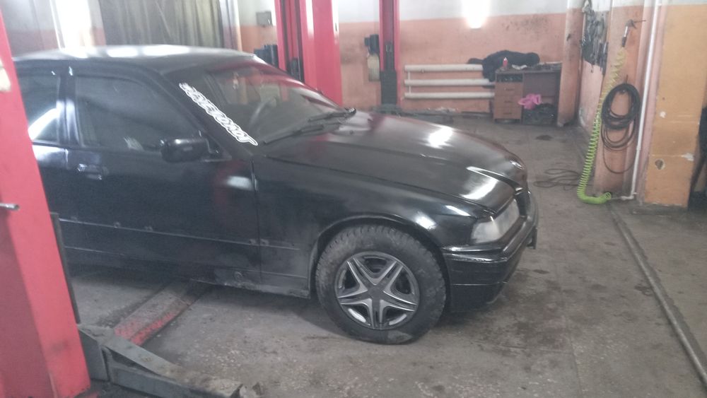 Продам бмв е36 м40 1,8