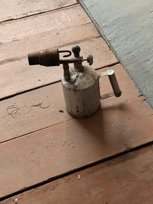 Продам паяльную лампу