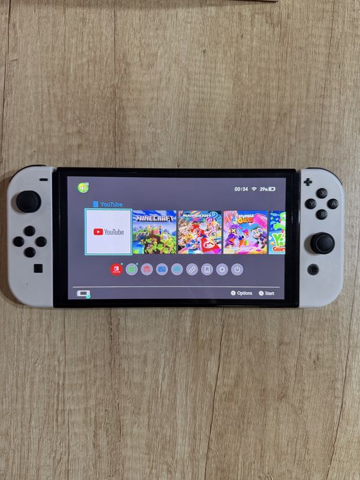 Nintendo Switch OLED + Pro Controller + Super Mario – Pachet Complet!