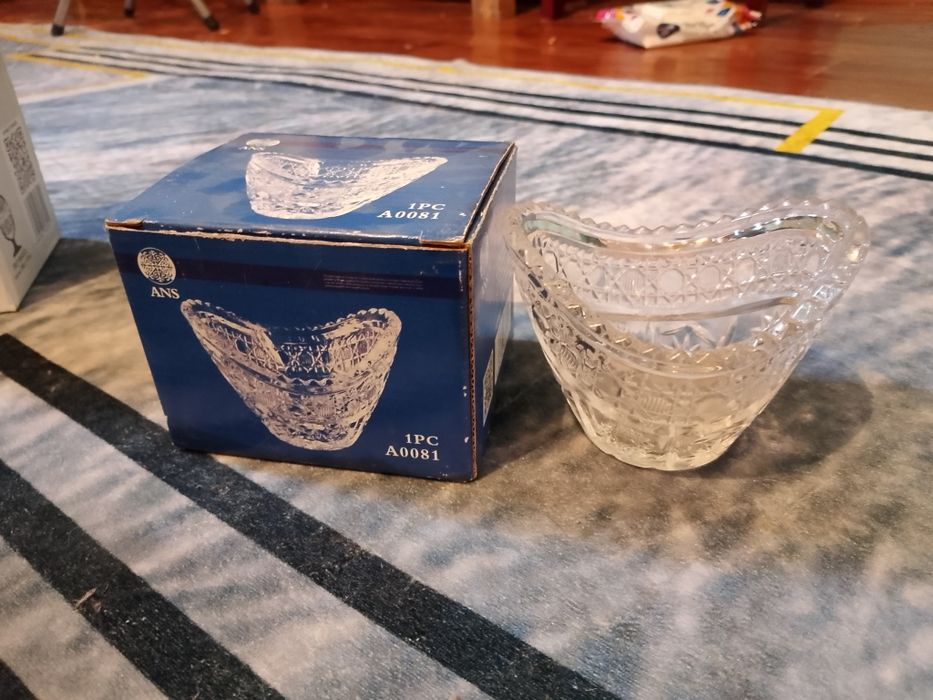 Сахарница хрустальная