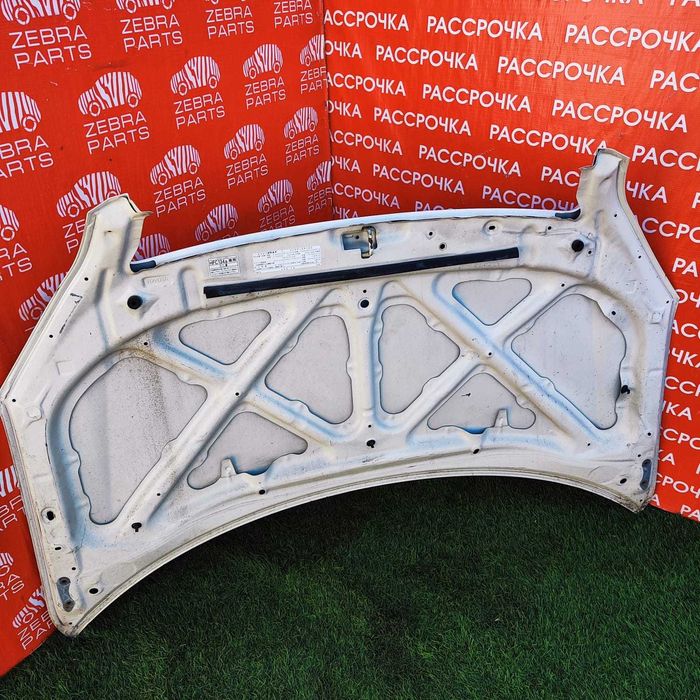 Капот Toyota Ipsum II (01-09)