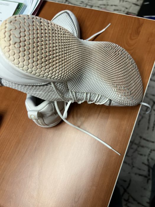 Обувки за тенис на маса