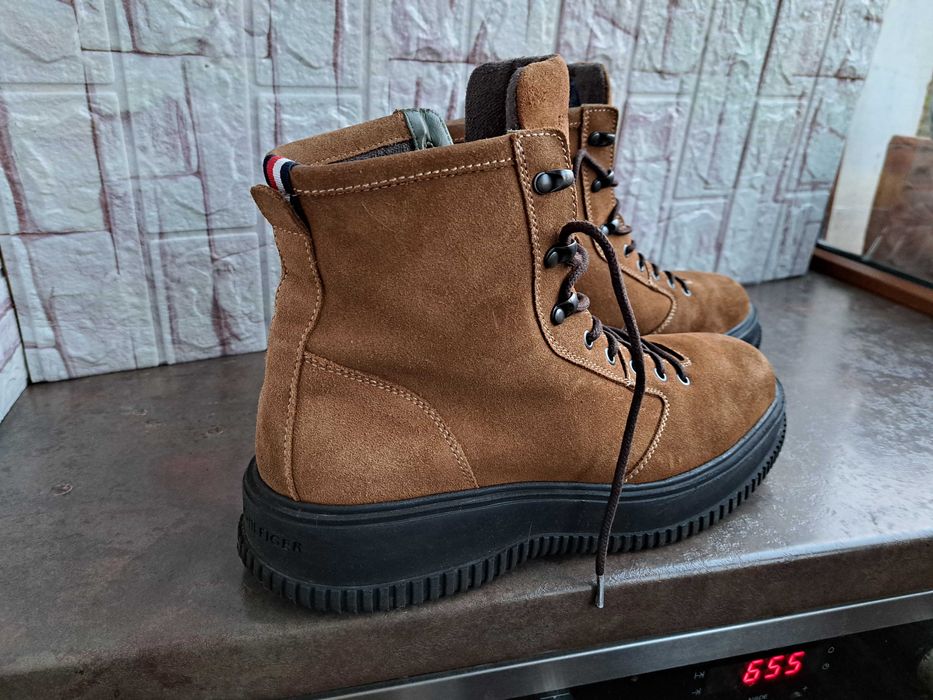 мъжки зимни обувки,боти,кубинки,ном44,Tommy Hilfiger