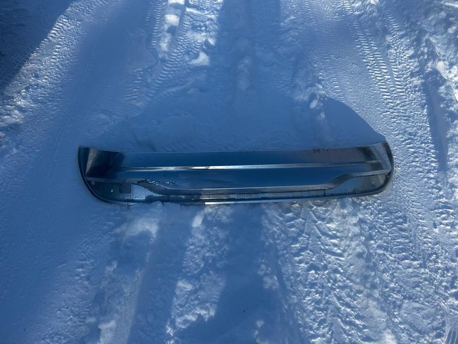 Продам накладку на бампер