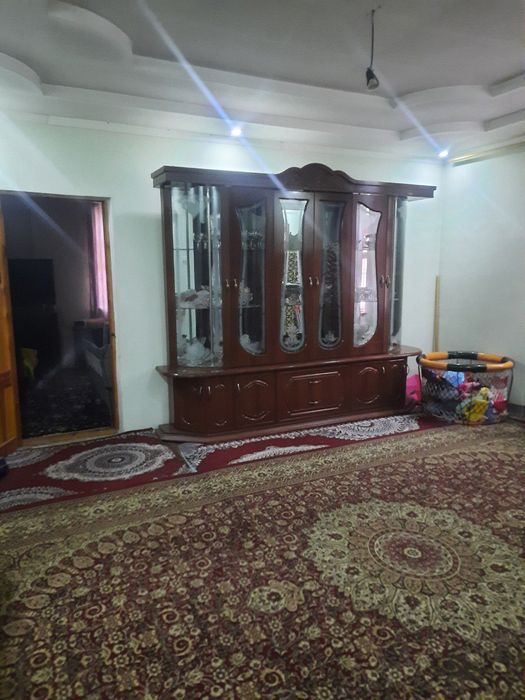 Срочна Беш болада  Ховли  уй сотилади