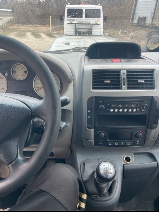 Peugeot expert na chasti пежо експеръ на части