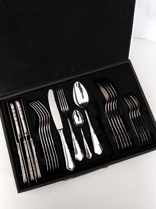 Tacamuri din argint masiv 800 nefolosite