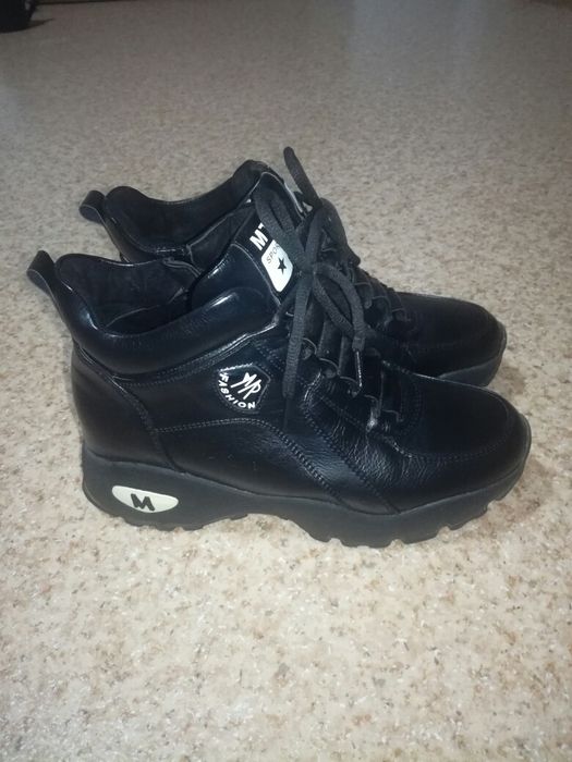 Продам ботинки в отличном состоянии!