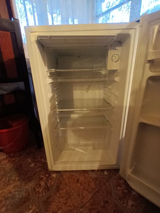 Frigider Heinner, dimensiuni, inaltime 100, lățime 0.50