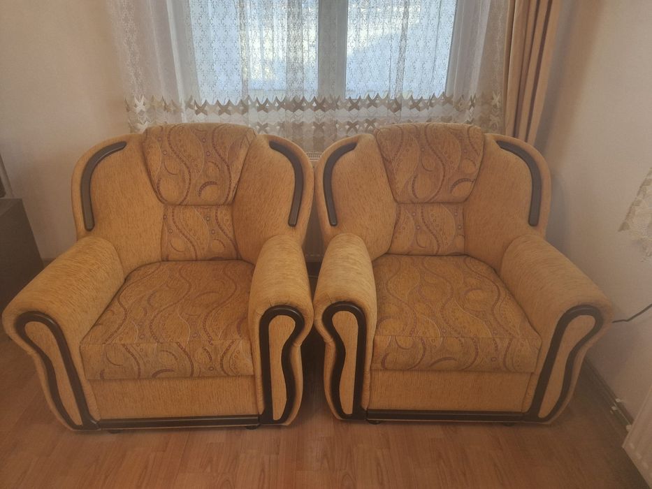 Canapea extensibilă + 2 fotolii – stare foarte bună
