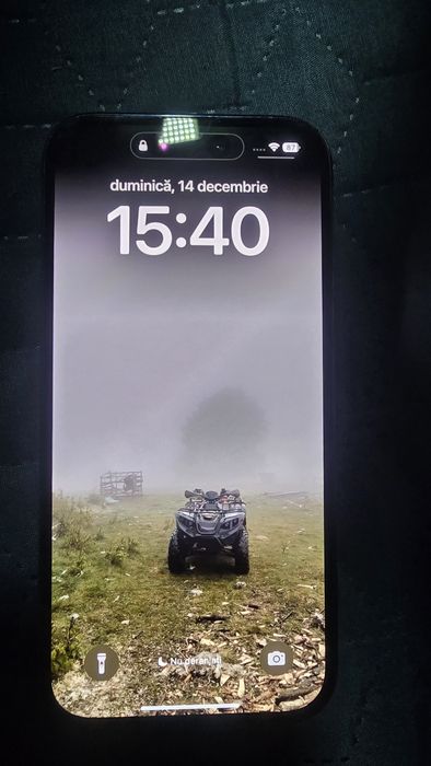 Vând iphone 14 pro