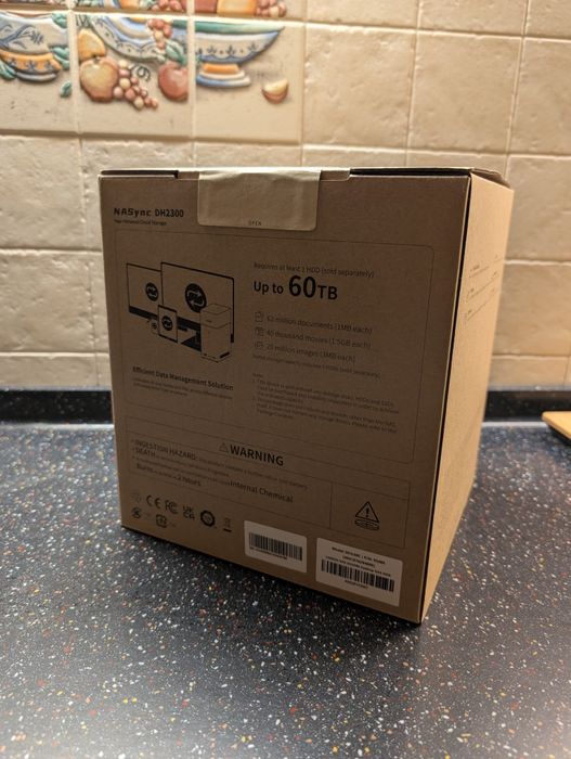 NAS UGREEN DH2300