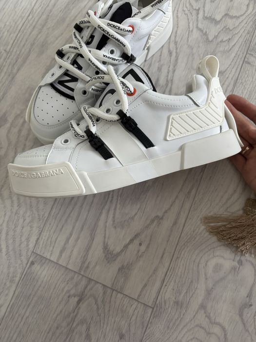 Продам кеды женские