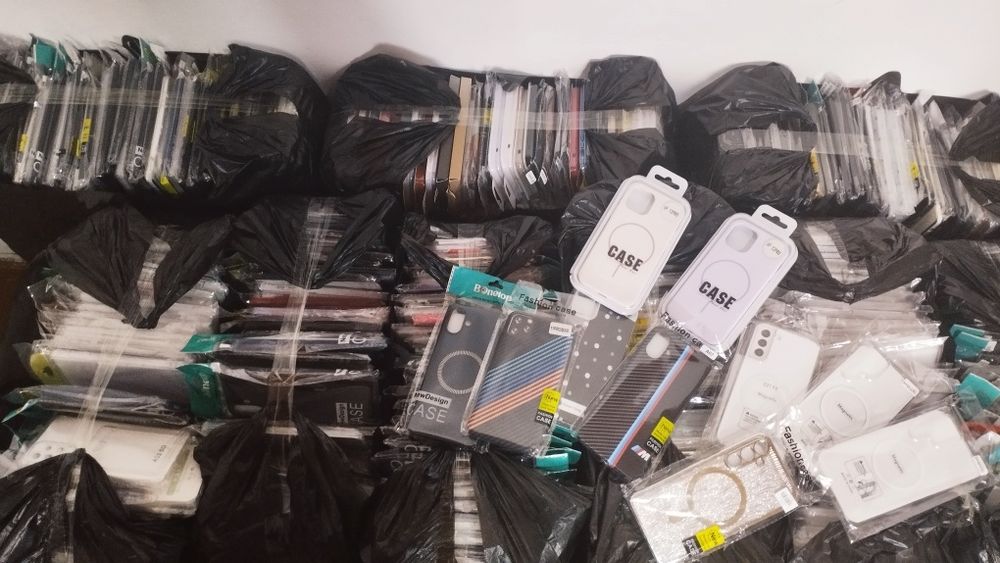 Ko'p miqdorda telefon aksesuarlari Sotiladi