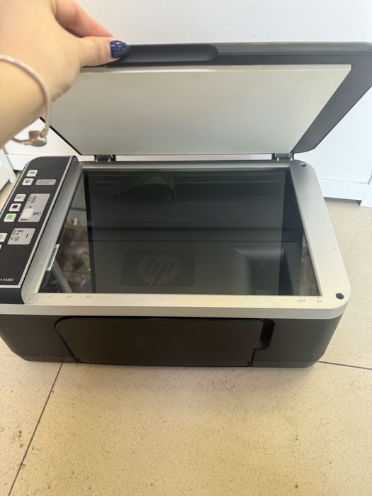 Продам принтер hp.