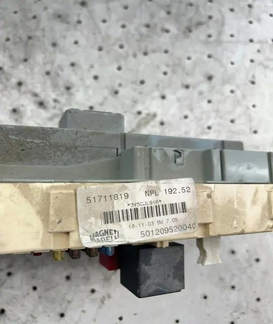 Panou sigurante si relee 51711819 51711819 Fiat Stilo 2005