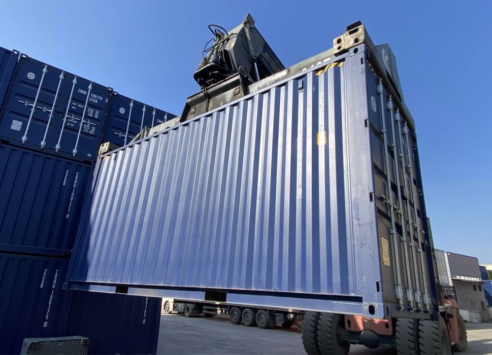 Vand containere maritime