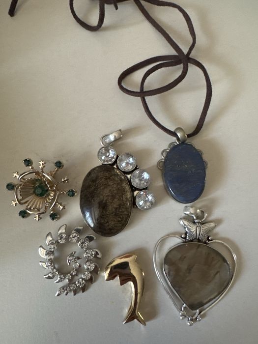 Продам винтажную бижутерию