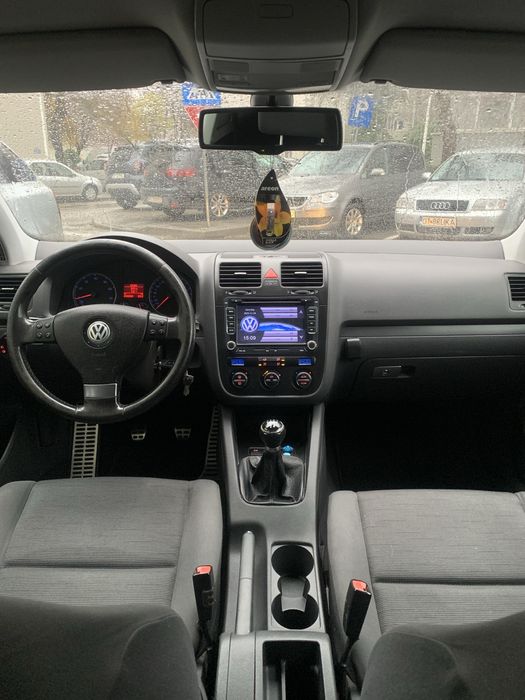 Vw Golf 5 1.6 benzina Mpi 102 cp