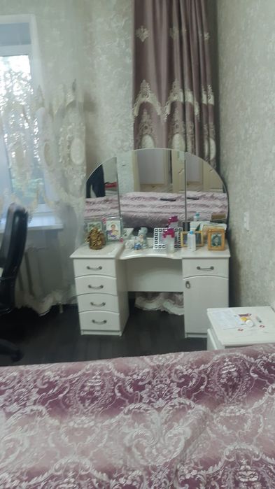 Продам спальный гарнитур