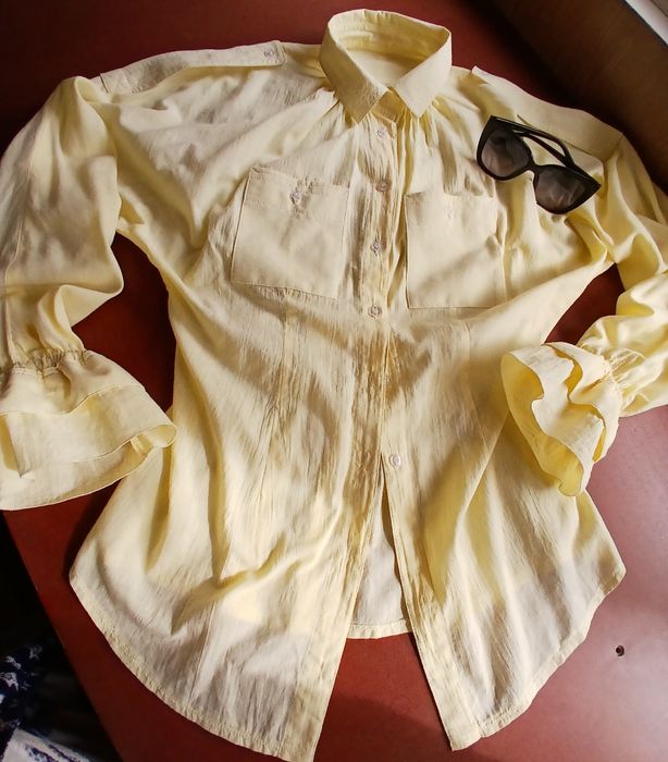 Блузка из тончайшего хлопка.размер 38-40,рост 165-168 см.