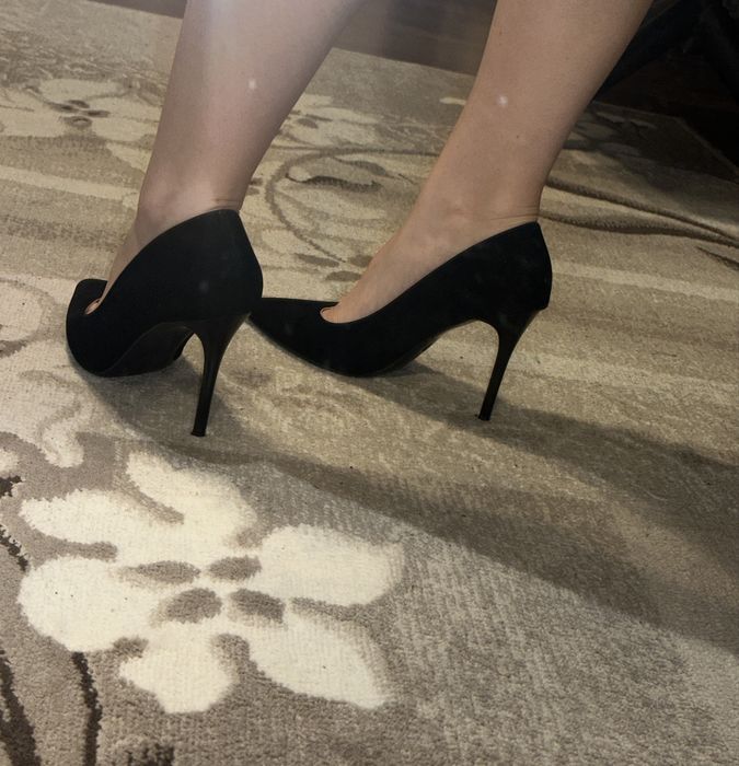 Pantofi cu toc negru