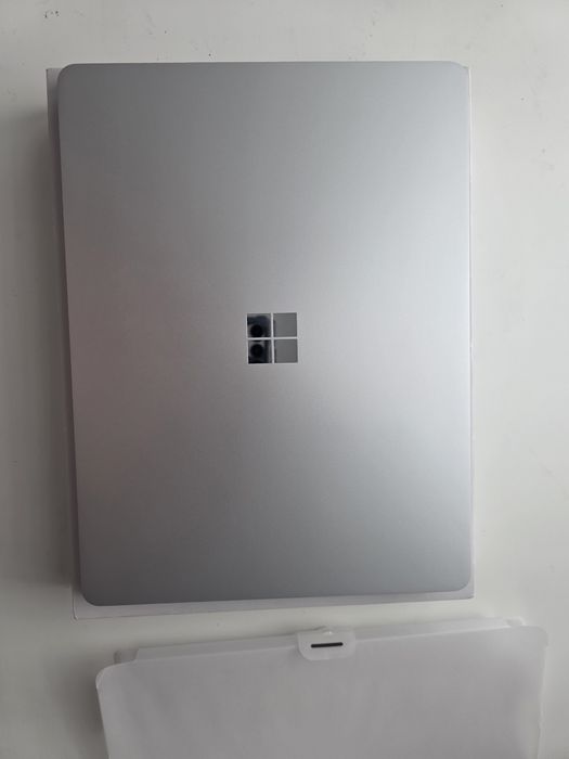 MICROSOFT Surface Laptop 13 1st edition touchscreen, Qualcomm Snapdragon X Plus, 16GB, 256GB SSD Platinum Windows 11 Home - transport gratuit