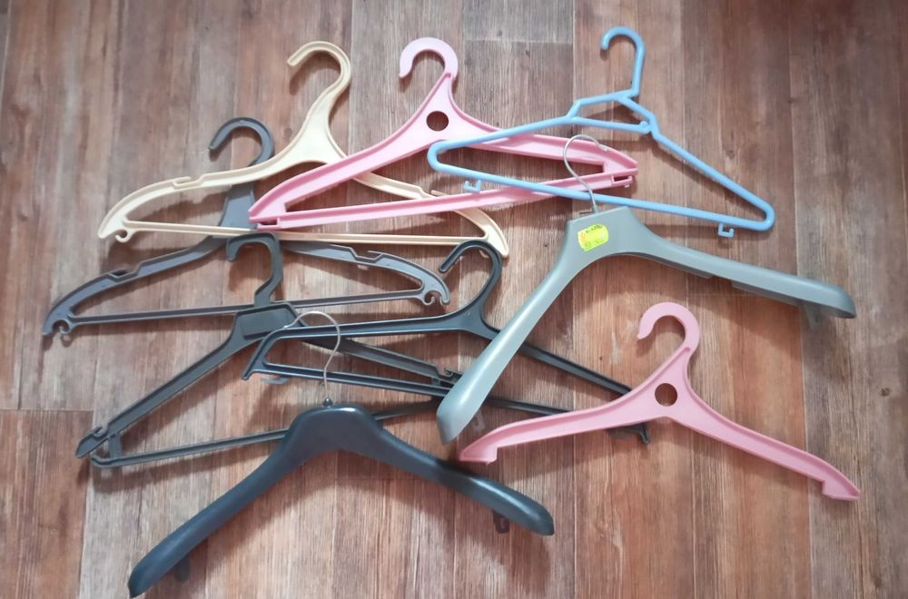 Плечики, вешалки для одежды. 1000тг за все.