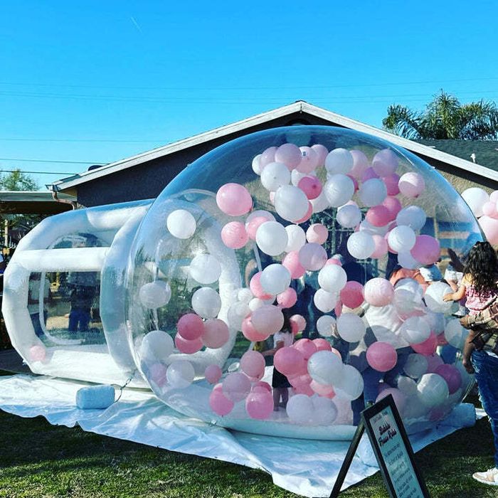 Bubble house, baloane, animator, cabina foto, tobogan gonflabil, caste