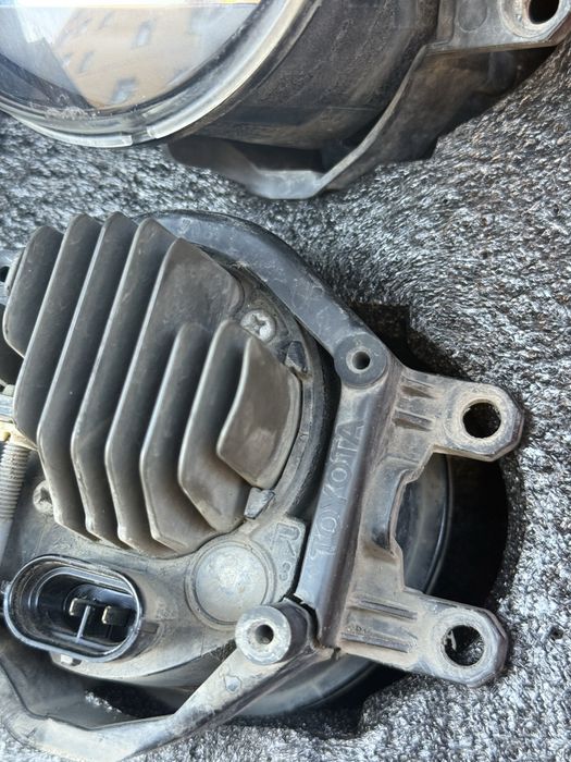 противотуманки от Camry 70