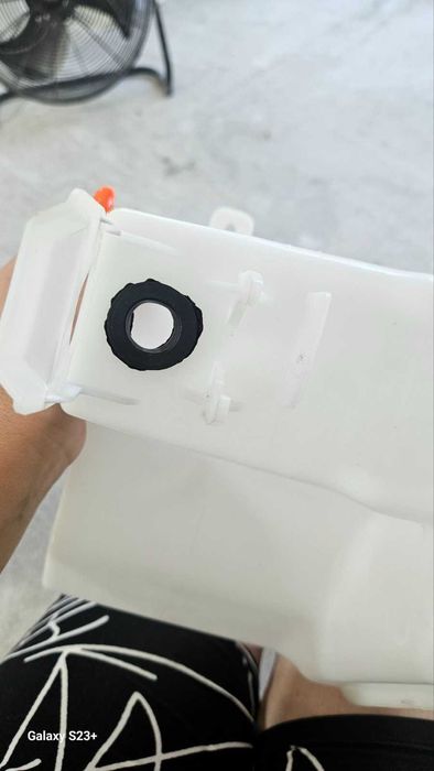 Казанче за чистачки Hyundai i30